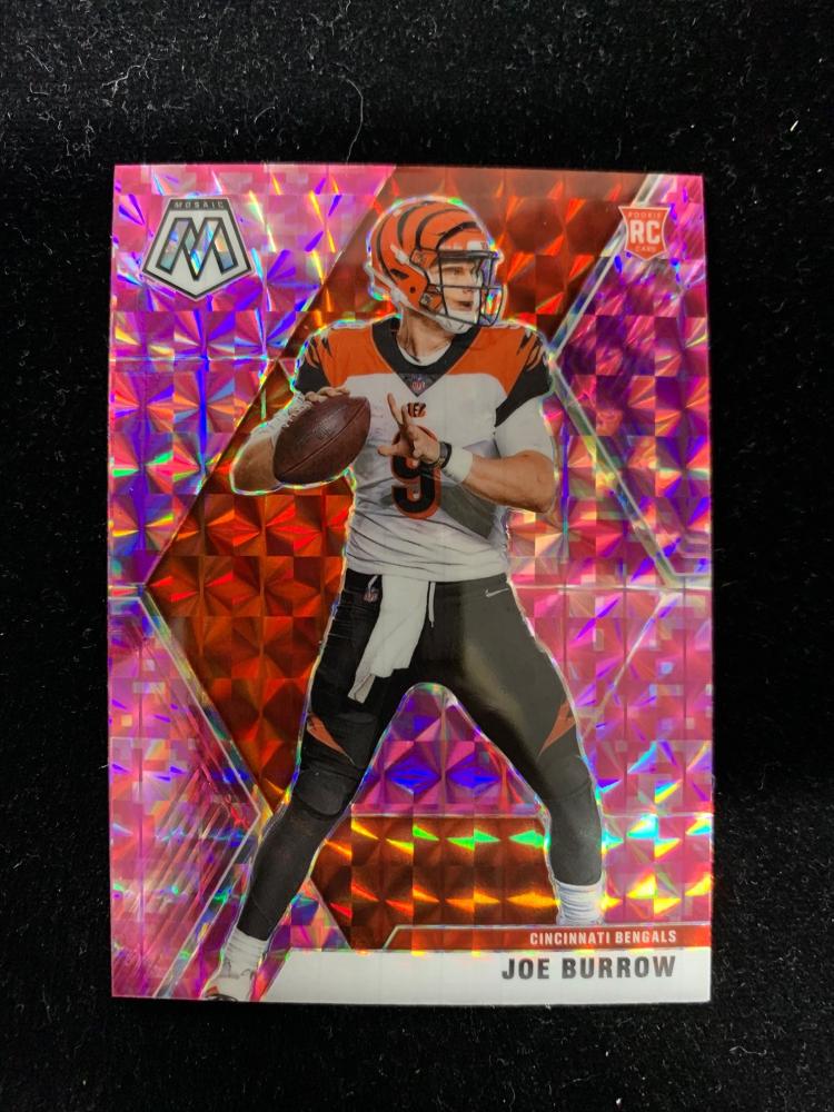 Joe Burrow Select Rookie Card 2020 Panini Mosaic Joe Burrow Rookie Card #261 – Cincinnati Bengals – Mint Condition, Ungraded (Investment RC) 2020 Panini Mosaic Burrow - Foto 9