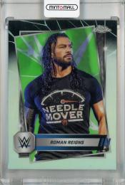 2025 Topps Chrome Roman Reigns Neon Green and Black Refractors #3 ※初期傷あり Smackdown