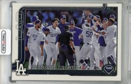 2025 Topps Series 1 Los Angeles Dodgers Base #302
