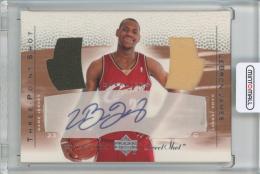 2003-04 Upper Deck Sweet Shot  Lebron James Three Point Shot Jersey Autograph